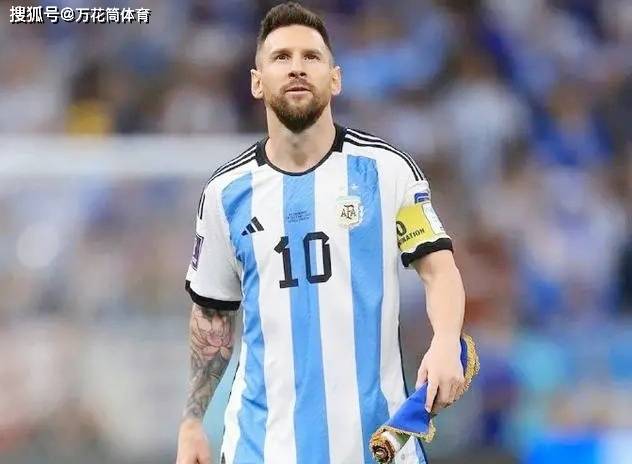 球王梅西再创神迹!书写37次小组赛100%晋级,C罗却三度止步