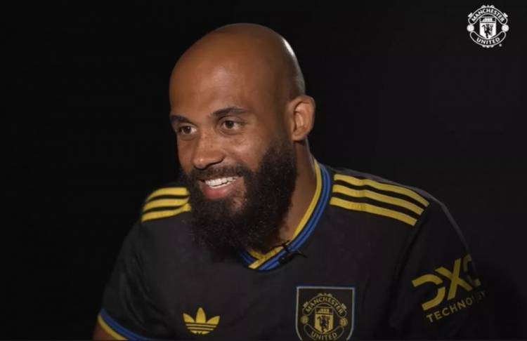 姆伯莫:在曼联的开局很艰难,因为这里是豪门所以我有很多期待