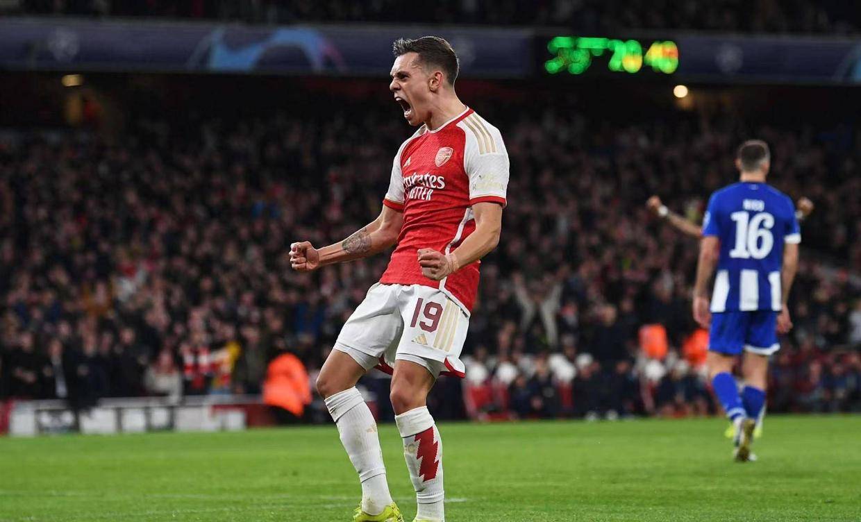 特意等到约克雷斯进球,马丁内利誓言:争取赢下每一项冠军