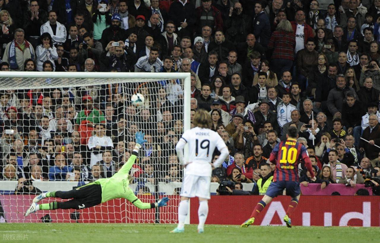 球王大结局！球王梅西迎来世纪加冕，足坛历史第一人